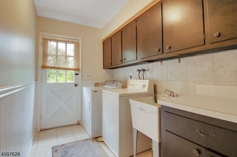 28 Cider Hl, Upper Saddle River, NJ 07458 photo 12