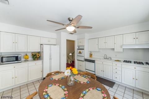 10 Witkowski Way, Wayne, NJ 07470 photo 7