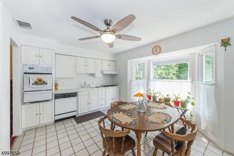 10 Witkowski Way, Wayne, NJ 07470 photo 6