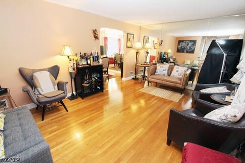 2 W Sunset Dr, Nutley, NJ 07110 photo 3