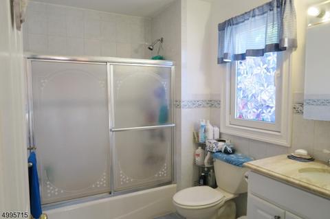 22 Moore Pl, Nutley, NJ 07110 photo 17