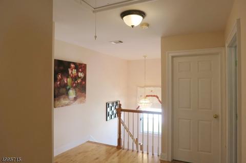 22 Moore Pl, Nutley, NJ 07110 photo 19