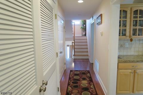 22 Moore Pl, Nutley, NJ 07110 photo 10