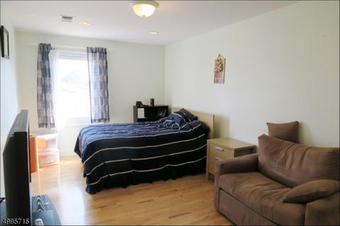 22 Moore Pl, Nutley, NJ 07110 photo 15