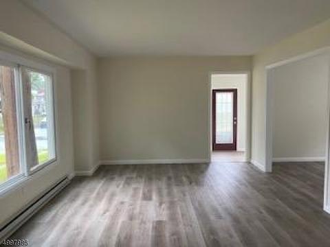 304 Walnut St, Middlesex, NJ 08846 photo 4