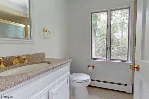85 Cider Hl, Upper Saddle River, NJ 07458 photo 15