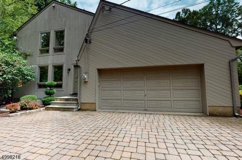 85 Cider Hl, Upper Saddle River, NJ 07458 photo 22
