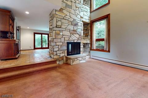 85 Cider Hl, Upper Saddle River, NJ 07458 photo 4