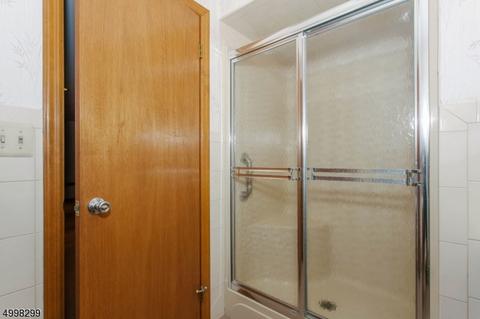 18 Geneva Ct, Wayne, NJ 07470 photo 18