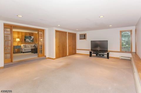 18 Geneva Ct, Wayne, NJ 07470 photo 13