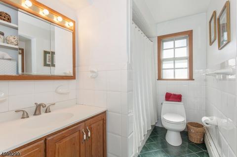 18 Geneva Ct, Wayne, NJ 07470 photo 11