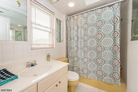 449 Walnut St, Nutley, NJ 07110 photo 14