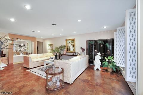63 Oxbow Pl, Wayne, NJ 07470 photo 3