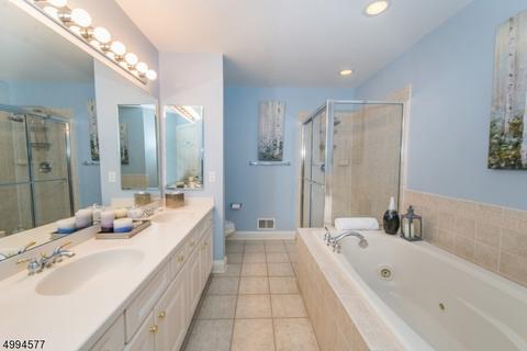 228 Levinberg Ln, Wayne, NJ 07470 photo 17