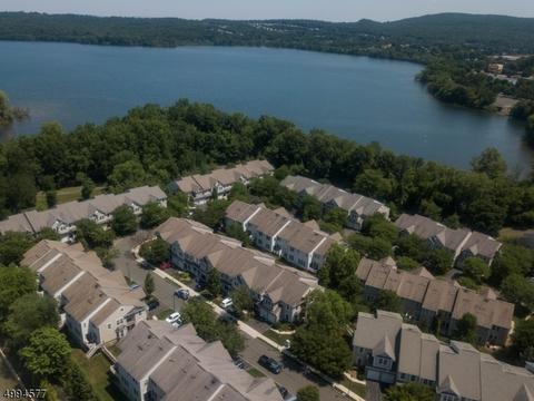 228 Levinberg Ln, Wayne, NJ 07470 photo 1
