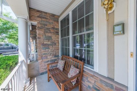 228 Levinberg Ln, Wayne, NJ 07470 photo 3