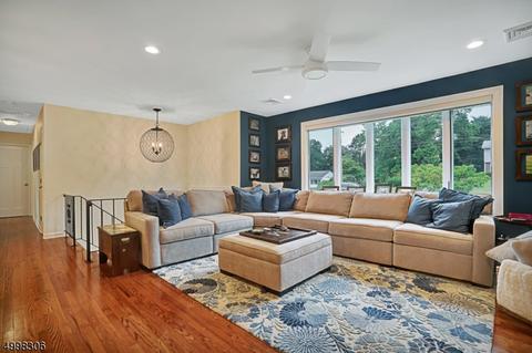 10 Highfields Rd, Clinton, NJ 08809 photo 2