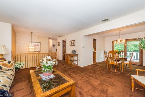 72 Fieldstone Pl, Wayne, NJ 07470 photo 3