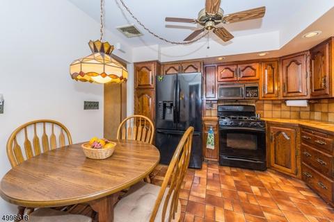 72 Fieldstone Pl, Wayne, NJ 07470 photo 8