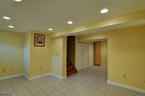 498 Malcolm Rd, Union, NJ 07083 photo 15