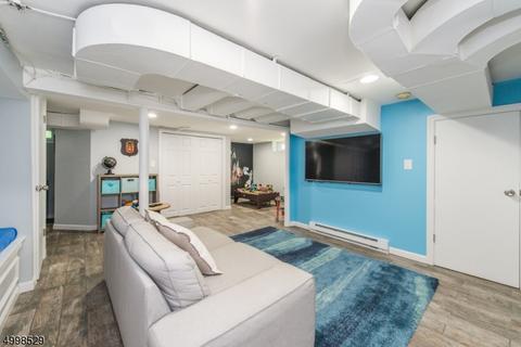 39 Hyde Rd, Bloomfield, NJ 07003 photo 18