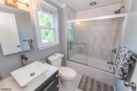 39 Hyde Rd, Bloomfield, NJ 07003 photo 16