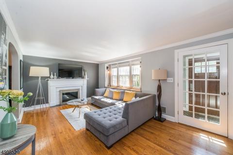 39 Hyde Rd, Bloomfield, NJ 07003 photo 2