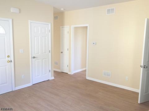 127 Railroad Ave, Washington, NJ 07882 photo 4