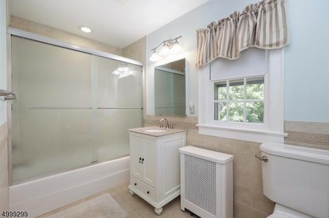 19 Bailey Rd, Millburn, NJ 07041 photo 10