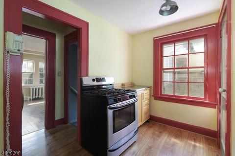 19 Bailey Rd, Millburn, NJ 07041 photo 8