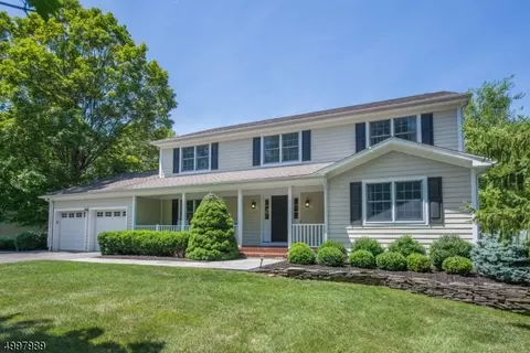 34 Phoenix Dr, Mendham, NJ 07945 photo 5