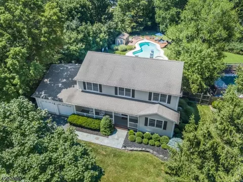 34 Phoenix Dr, Mendham, NJ 07945 photo 4