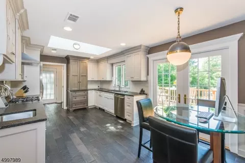 34 Phoenix Dr, Mendham, NJ 07945 photo 2