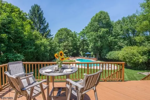 34 Phoenix Dr, Mendham, NJ 07945 photo 3