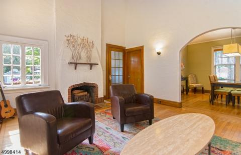 2 Mitchell Ave, Roseland, NJ 07068 photo 9