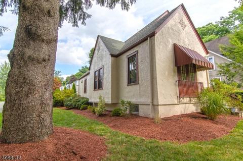 2 Mitchell Ave, Roseland, NJ 07068 photo 3
