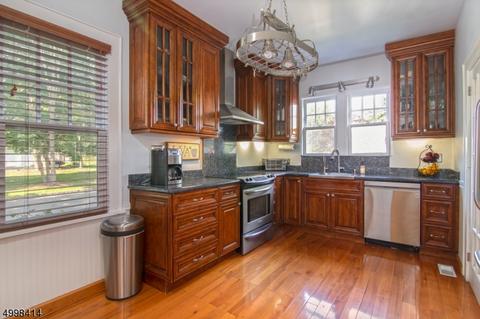 2 Mitchell Ave, Roseland, NJ 07068 photo 11