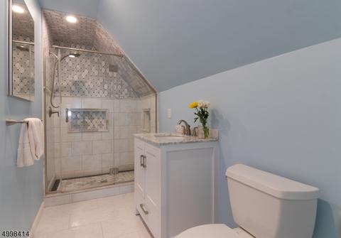 2 Mitchell Ave, Roseland, NJ 07068 photo 16