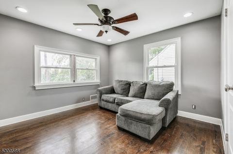 64 Ivy St, Clark, NJ 07066 photo 8