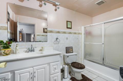 383 Hillside Ave, Orange, NJ 07050 photo 14