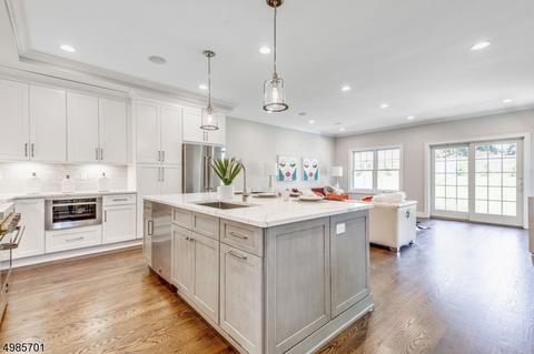 100 Orchard St, Summit, NJ 07901 photo 1