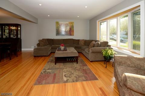 28 Terrace Rd, Wayne, NJ 07470 photo 3