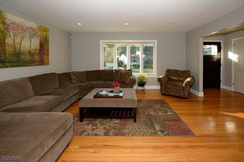 28 Terrace Rd, Wayne, NJ 07470 photo 4