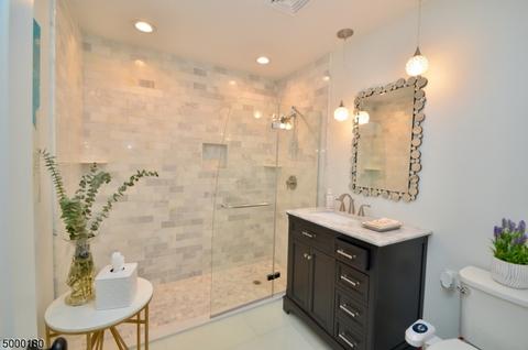 16 Apache Rd, Wayne, NJ 07470 photo 9