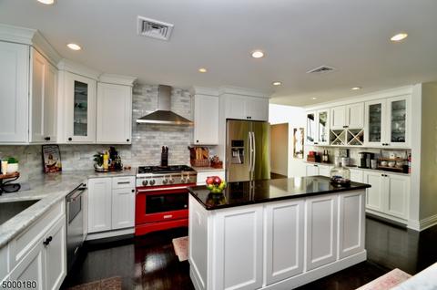16 Apache Rd, Wayne, NJ 07470 photo 6