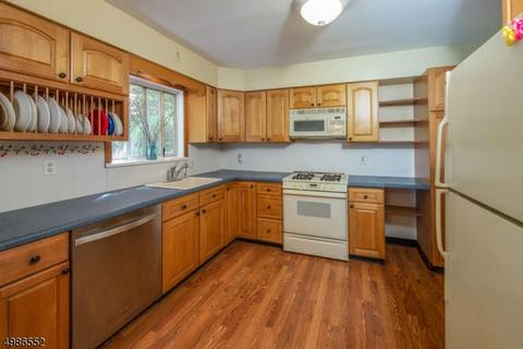2 Deerfield Rd, Wayne, NJ 07470 photo 6
