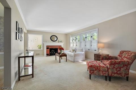 8 Yardley Rd, Mendham, NJ 07945 photo 2