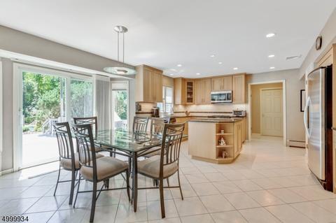 79 Bourbon St, Wayne, NJ 07470 photo 3