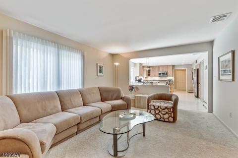 79 Bourbon St, Wayne, NJ 07470 photo 11