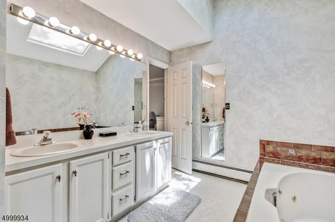 79 Bourbon St, Wayne, NJ 07470 photo 14